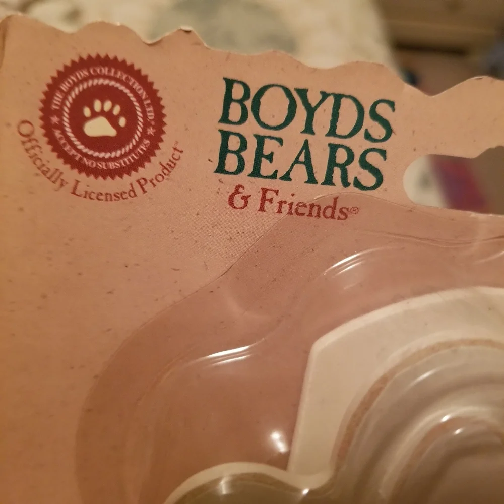 🐻🐾 NEW Boyd's Bears Comforter Clips